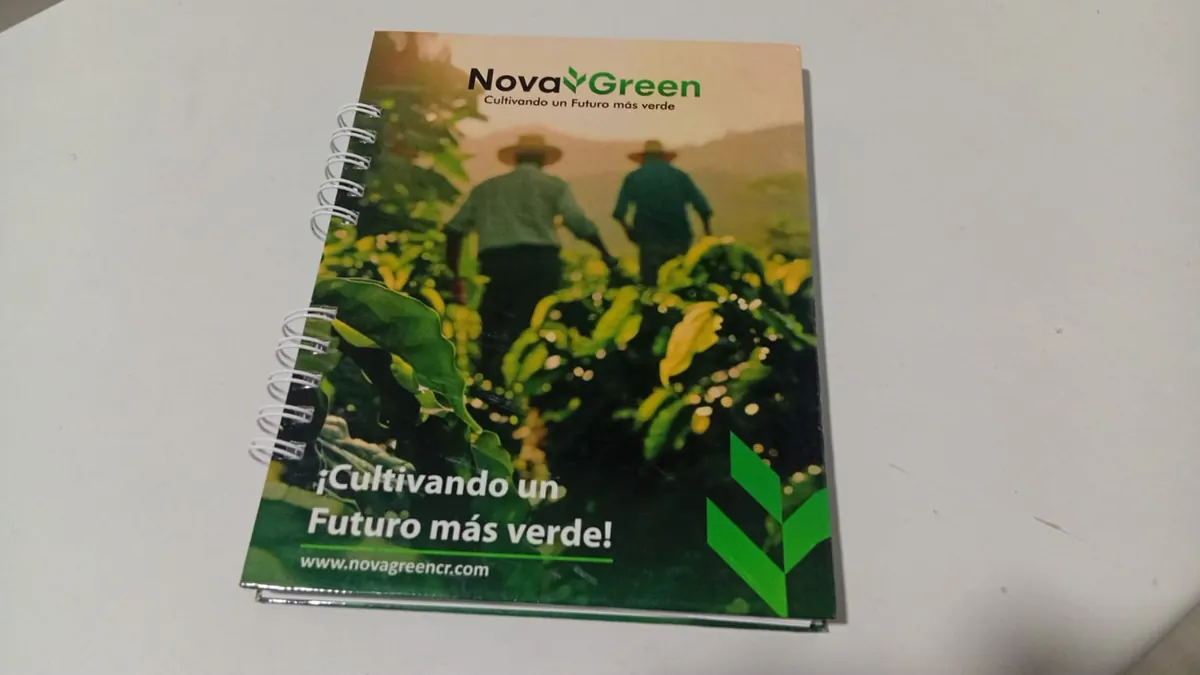 Agenda perpetua empresarial con tapa dura a full color, fotografía de cultivo y wire-o blanco