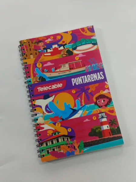 Cuaderno con portada ilustrada a full color y espiral doble O
