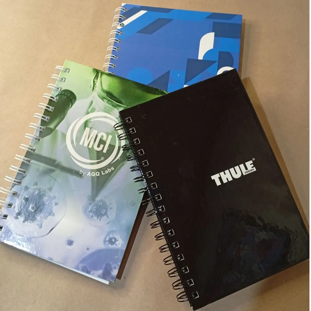 Cuadernos corporativos de tapa dura con espiral doble O
