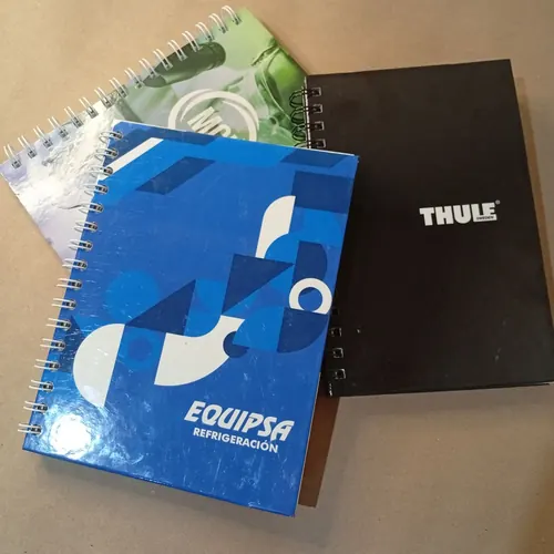 Cuadernos de tapa dura con portadas full color y espiral doble O